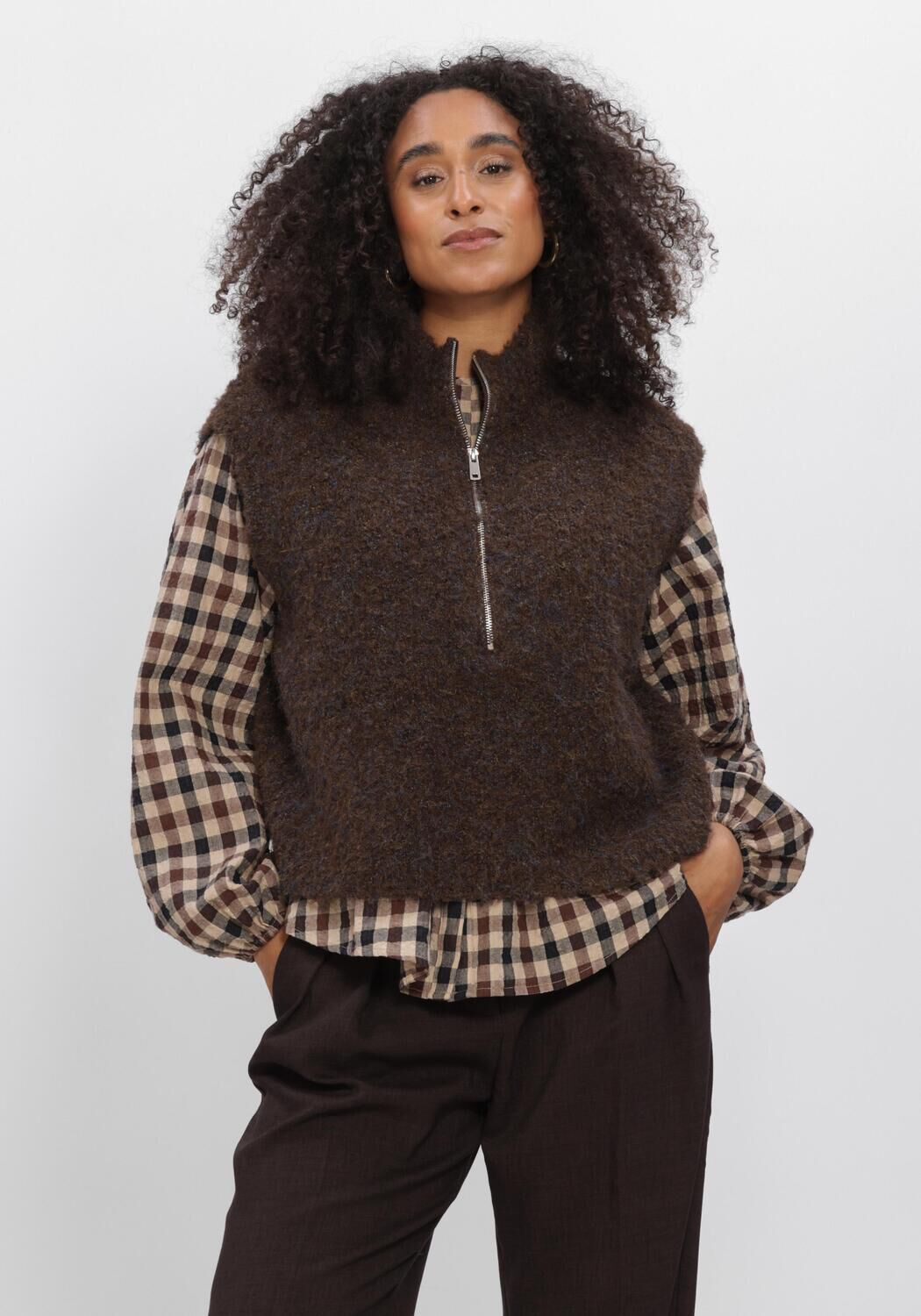 AIMEE THE LABEL Gilet LOIRAW6 WAISTCOAT en marron - large