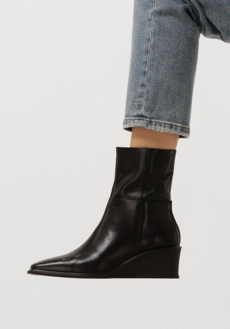 VAGABOND SHOEMAKERS AINO 001 Bottines en noir - large