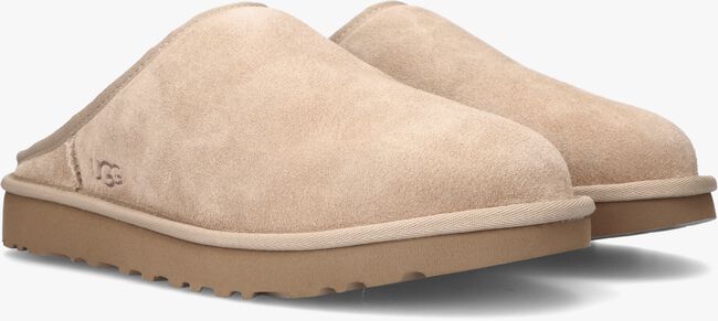 UGG M CLASSIC SLIP-ON Chaussons en beige - large