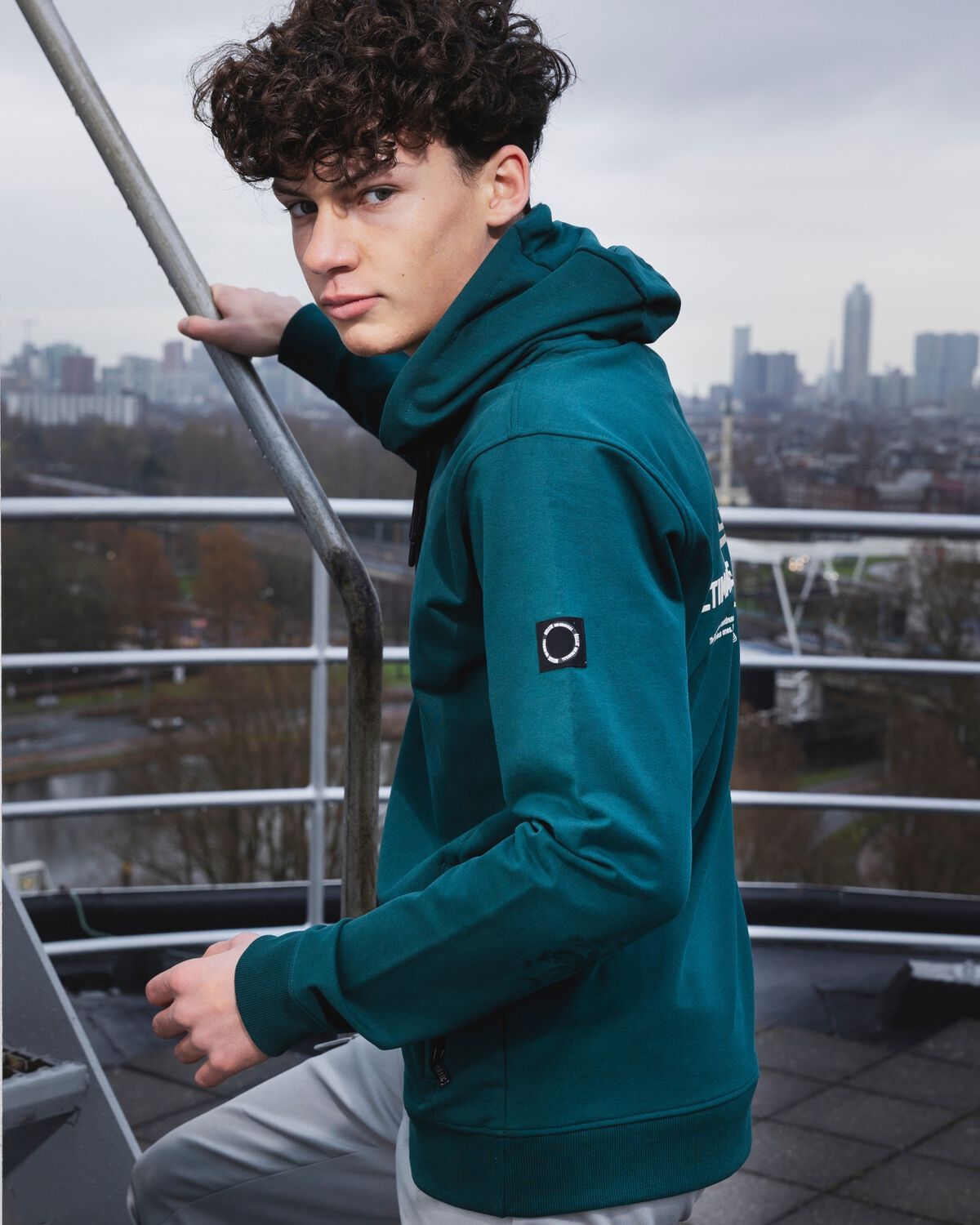 RELLIX Chandail HOODIE RELLIX CHESTPRINT en vert - large