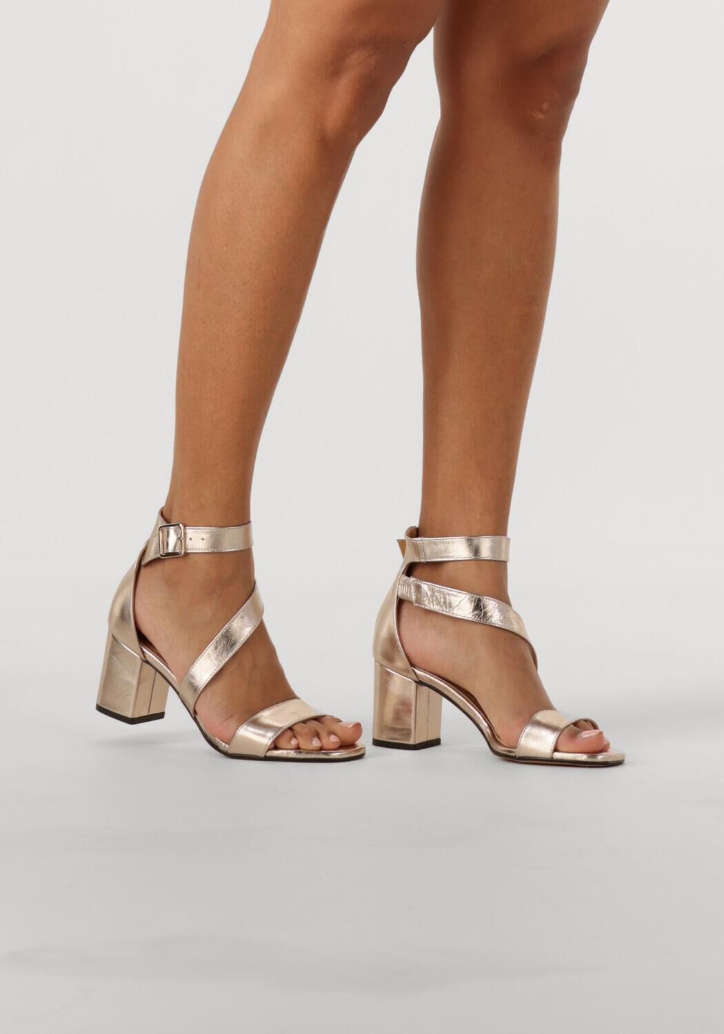 NOTRE-V Sandales &agrave; talons 16036 en or - large