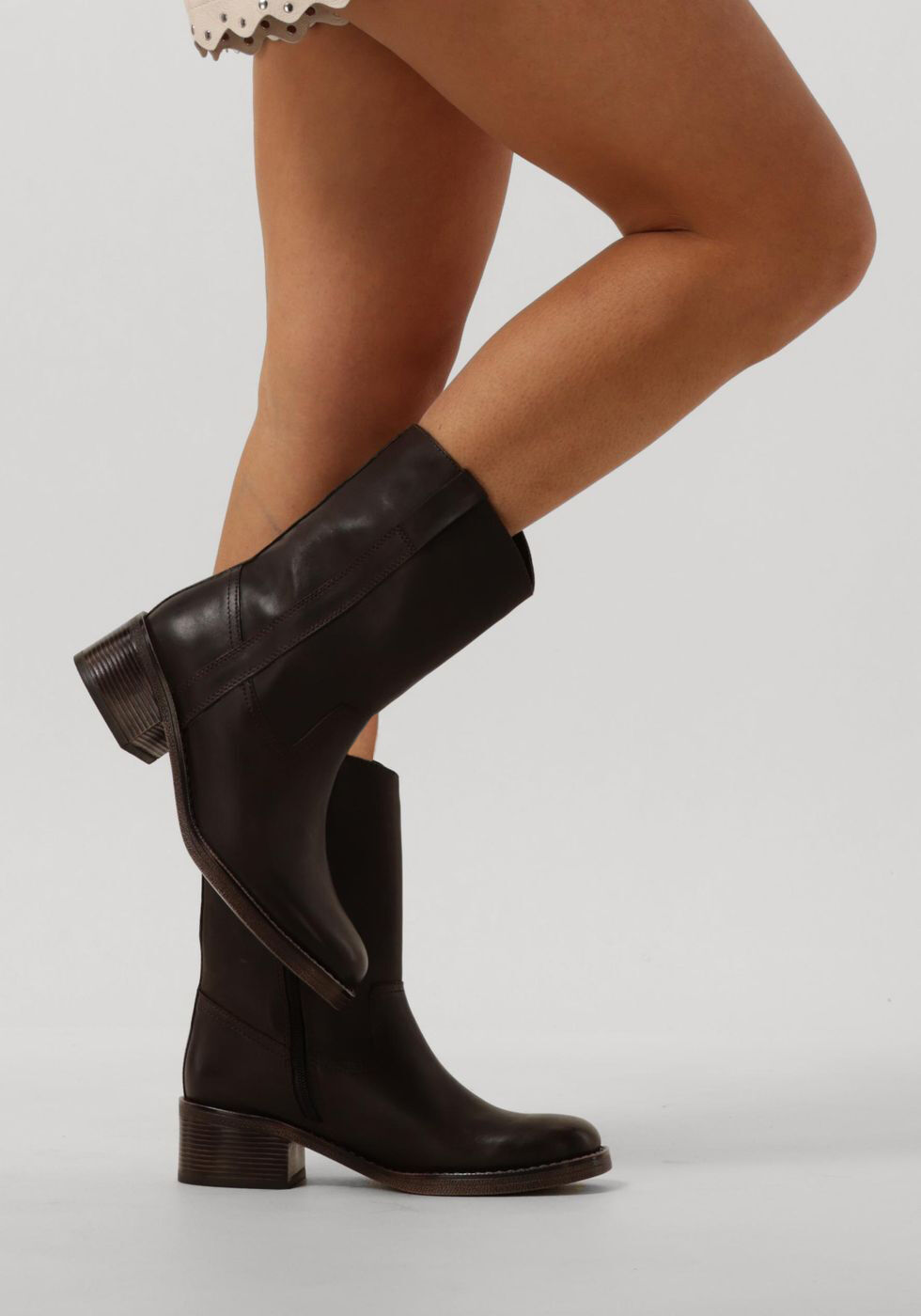 Bruine PS POELMAN  ESMEE - large