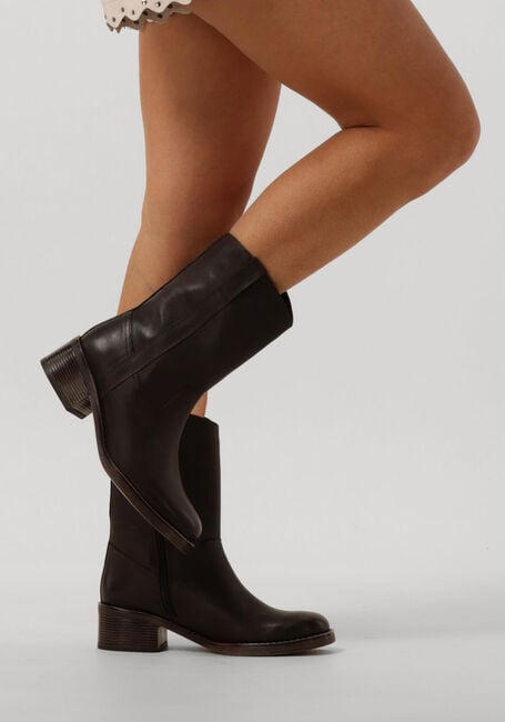 Bruine PS POELMAN  ESMEE - large