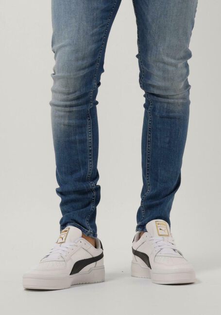 PUMA Baskets basses CA PRO CLASSIC  en blanc - large