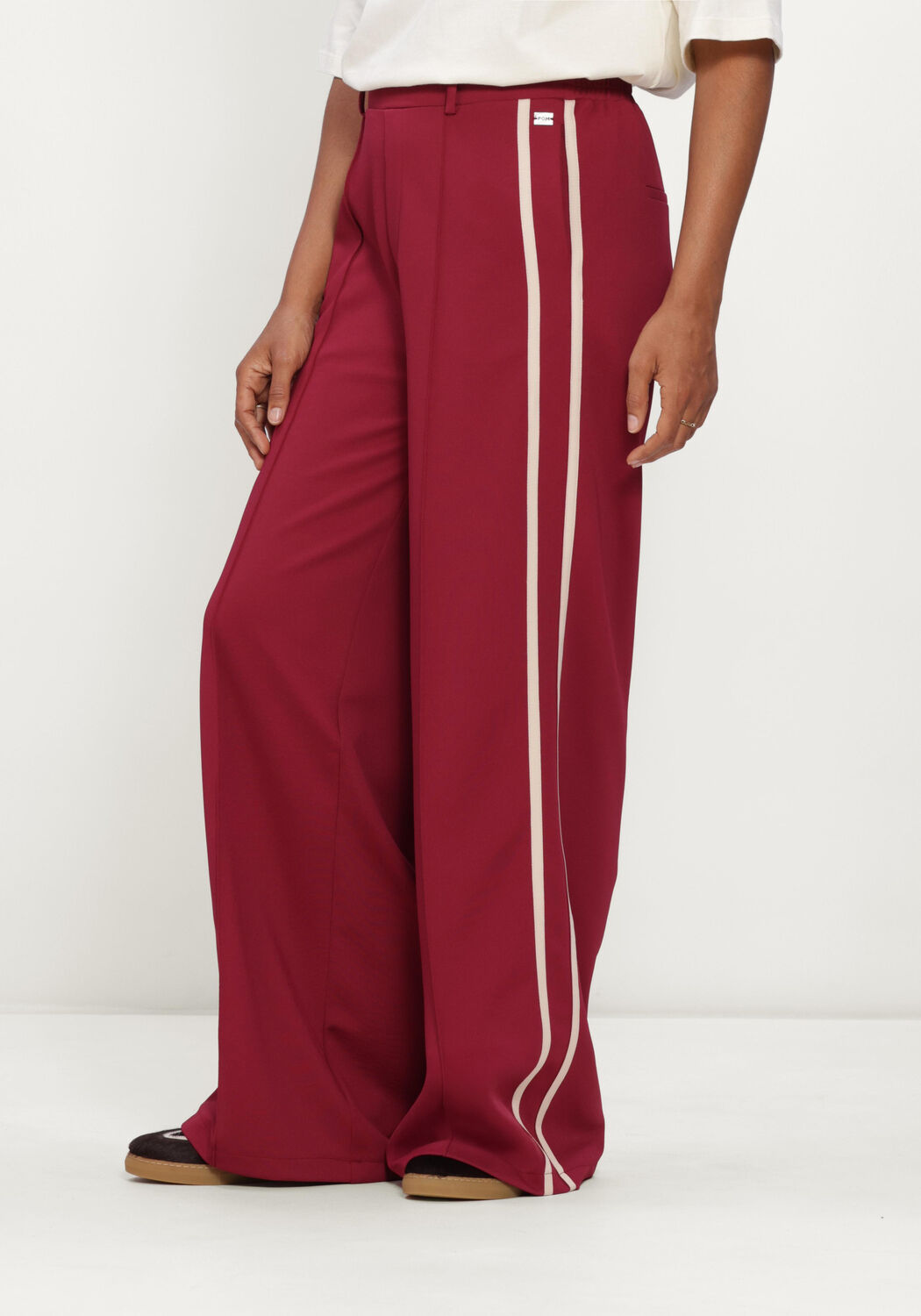 POM AMSTERDAM Pantalon large NORA BURGUNDY RED Bordeaux - large