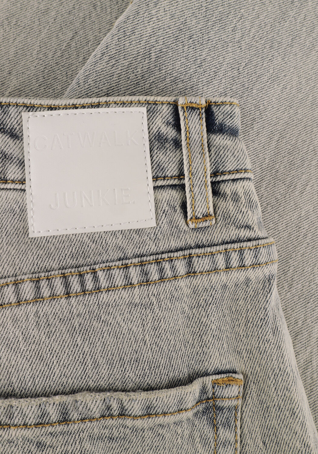 Blauwe CATWALK JUNKIE Mom jeans JN CHRISTY BLUE SKY - large