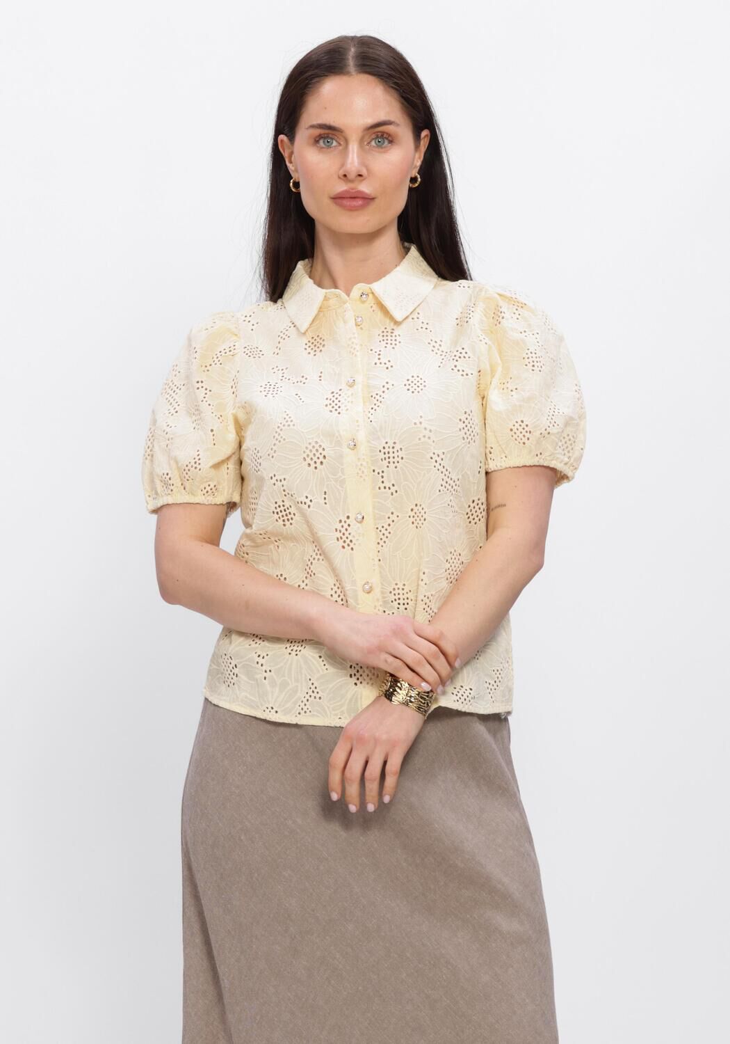 FREEBIRD WV-FLOWER-EMBRO-26-1 Blouses en jaune - large