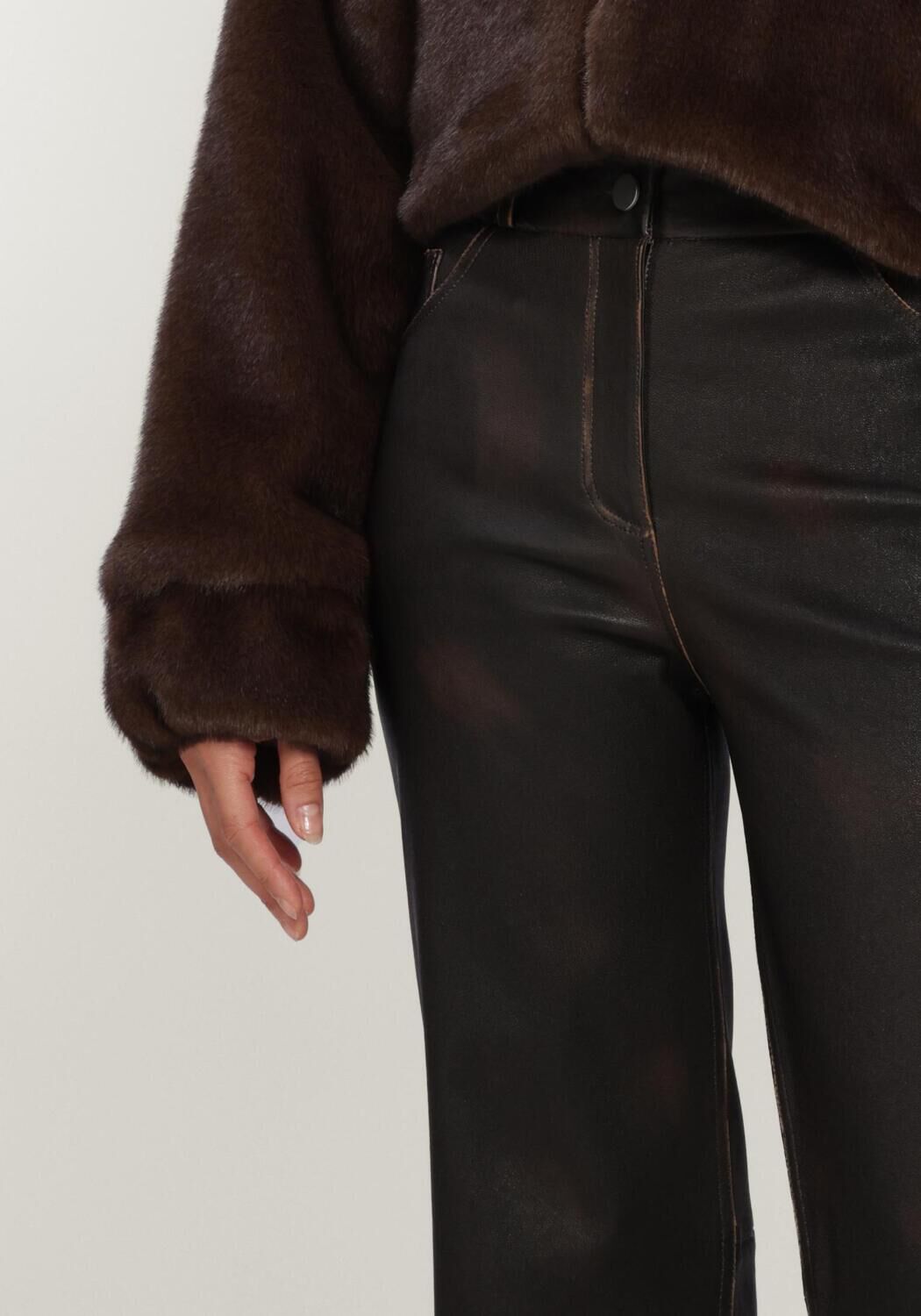 STUDIO AR Pantalon RENITA VINTAGE STRETCH PLONGE en marron - large