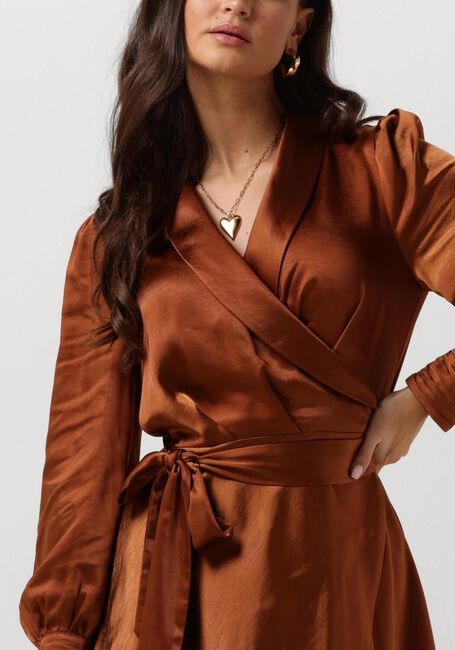 NOTRE-V Mini robe NV-DORIS SATIN DRESS en marron - large