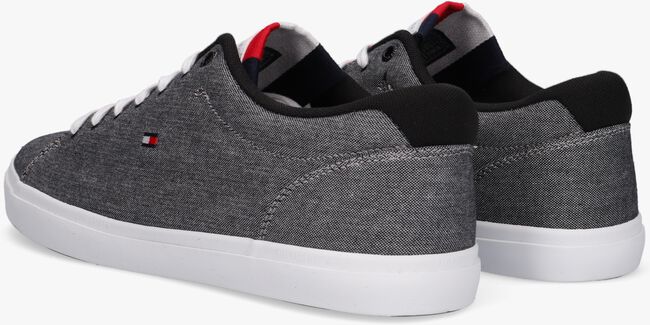 TOMMY HILFIGER ESSENTIAL CHAMBRAY VULCANIZED Baskets basses en gris - large