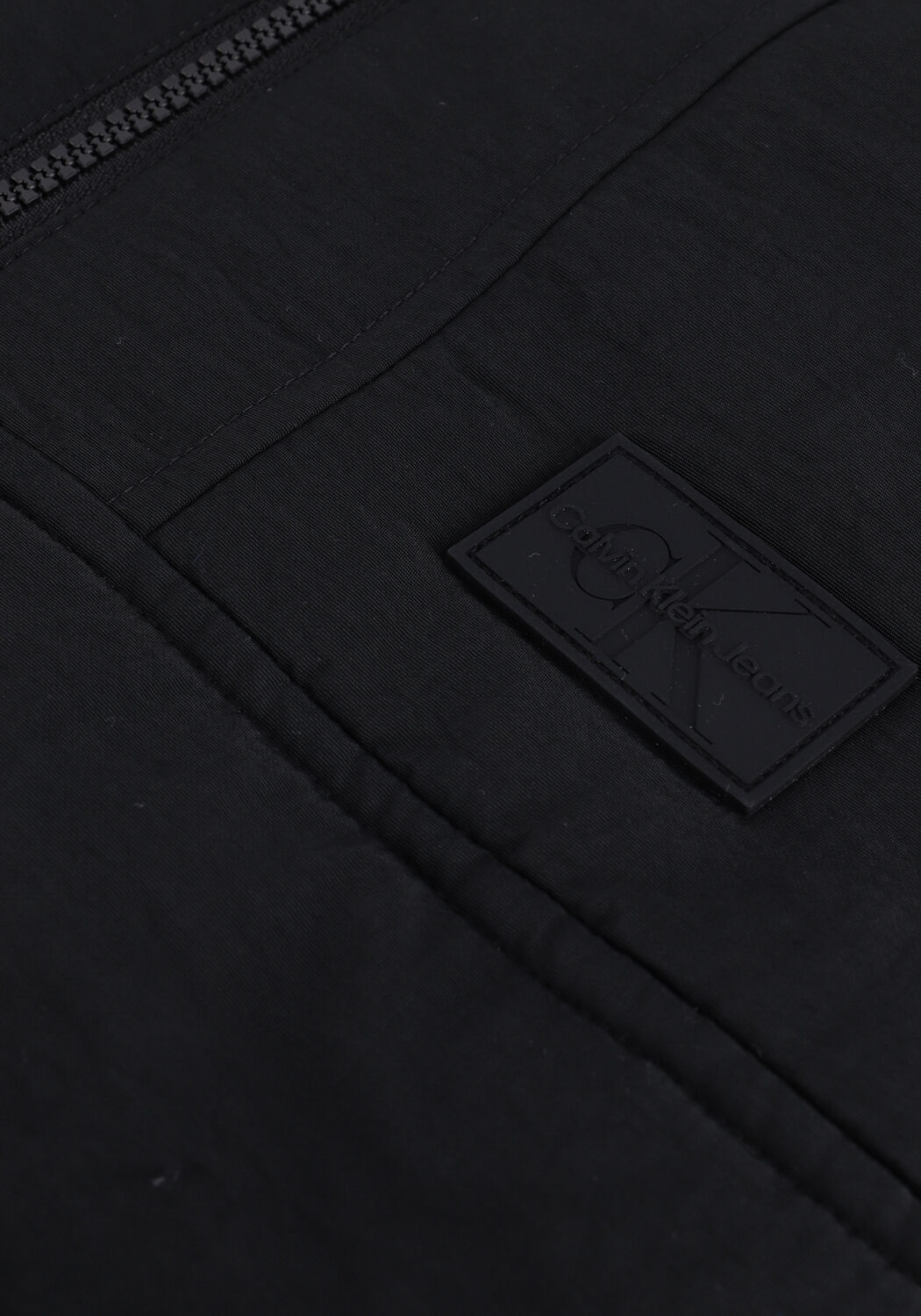 CALVIN KLEIN Veste sans manches LIGHTWEIGHT SEASONAL VEST en noir - large