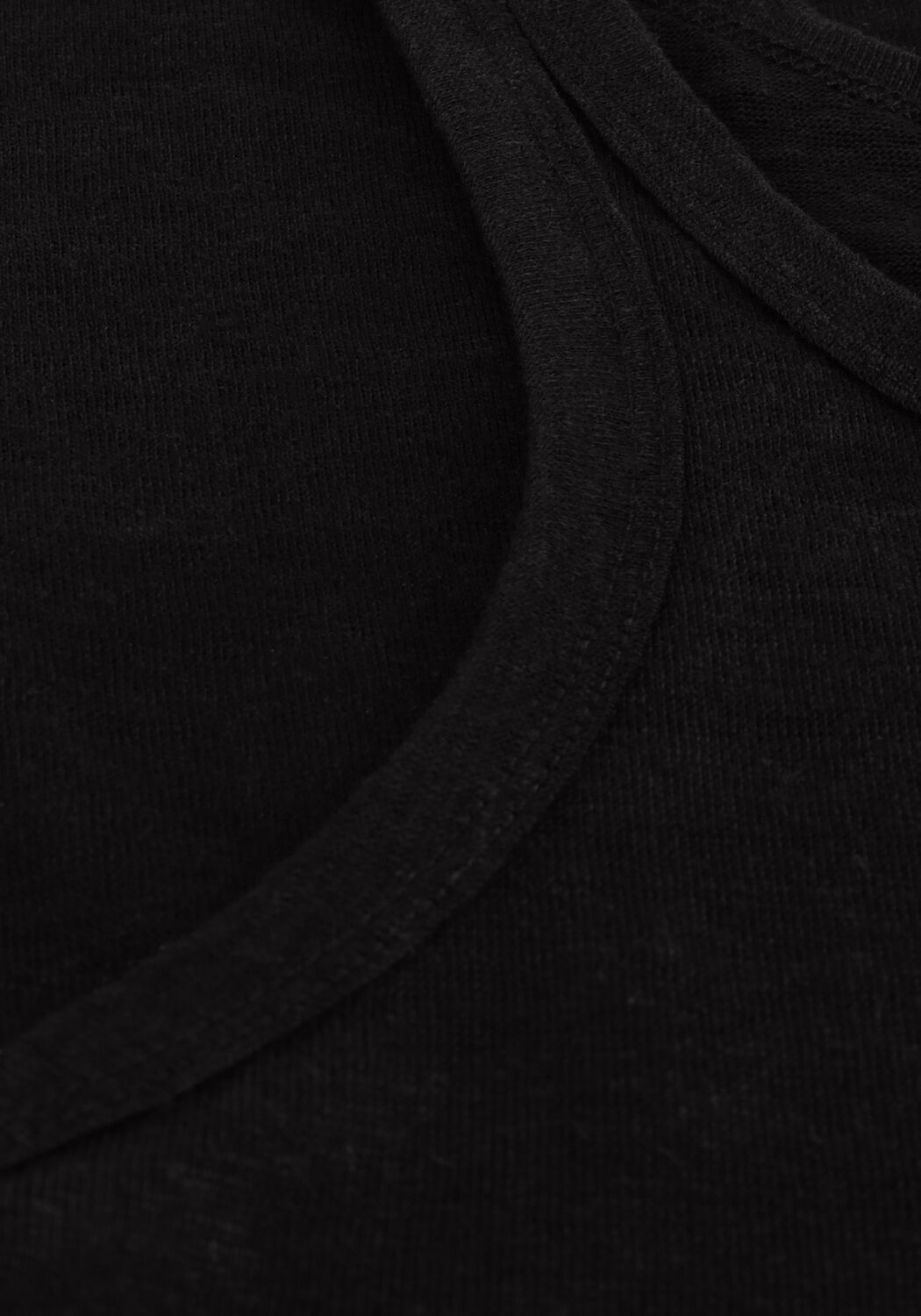 RESORT FINEST Haut TANK TOP en noir - large