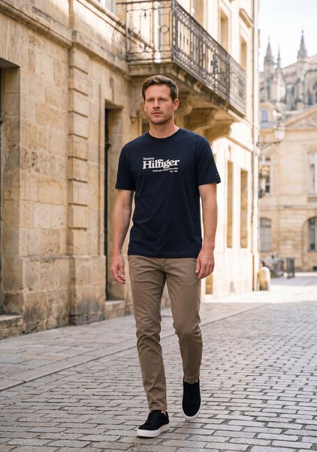 TOMMY HILFIGER T-shirt NAUTICAL CHEST GRAPHIC REG TEE Bleu fonc&eacute; - large