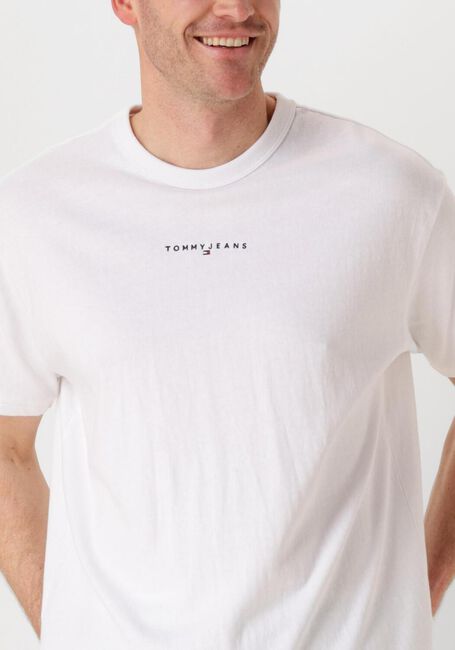 Witte TOMMY JEANS T-shirt TJM RLX LINEAR LOGO TEE - large