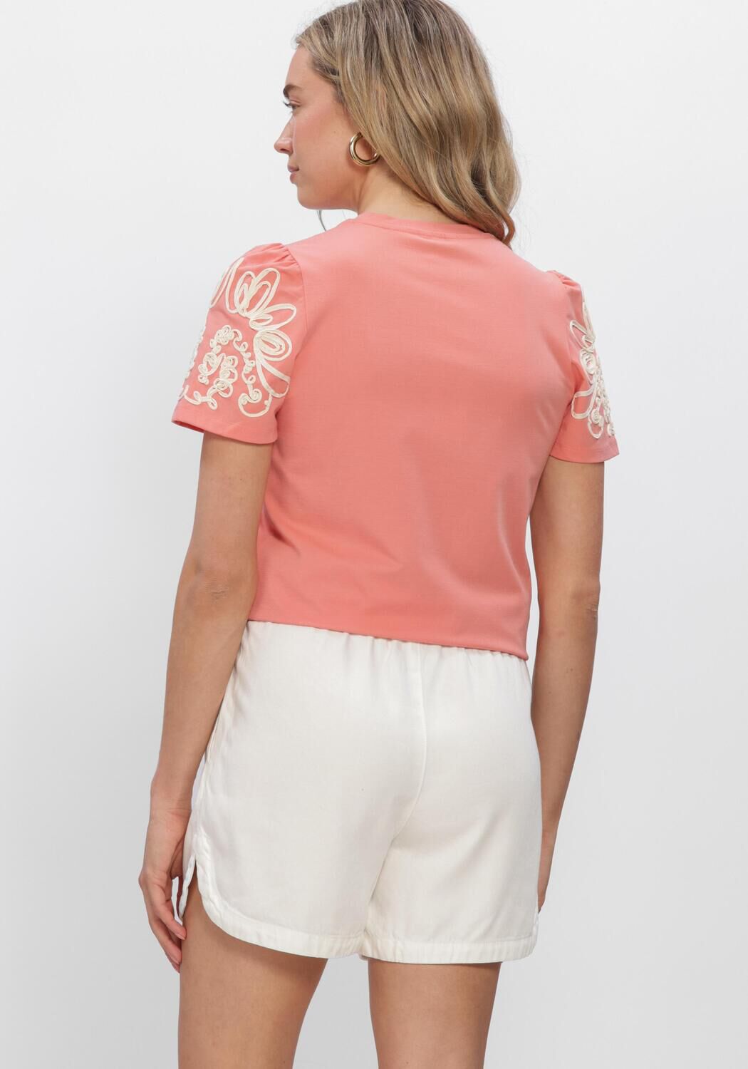 OBJECT T-shirt OBJCAROLINE JOANA SS TOP E DIV en rose - large