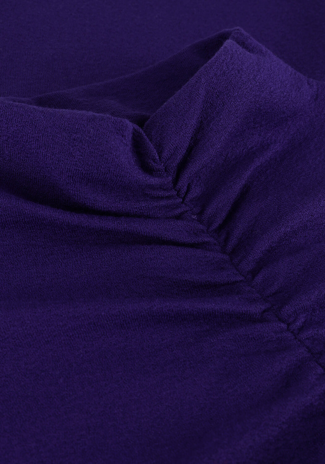 JANSEN AMSTERDAM Col roul&eacute; CJ198 CREPE JERSEY TOP WITH WRINKLING AT TURTLE NECK en violet - large