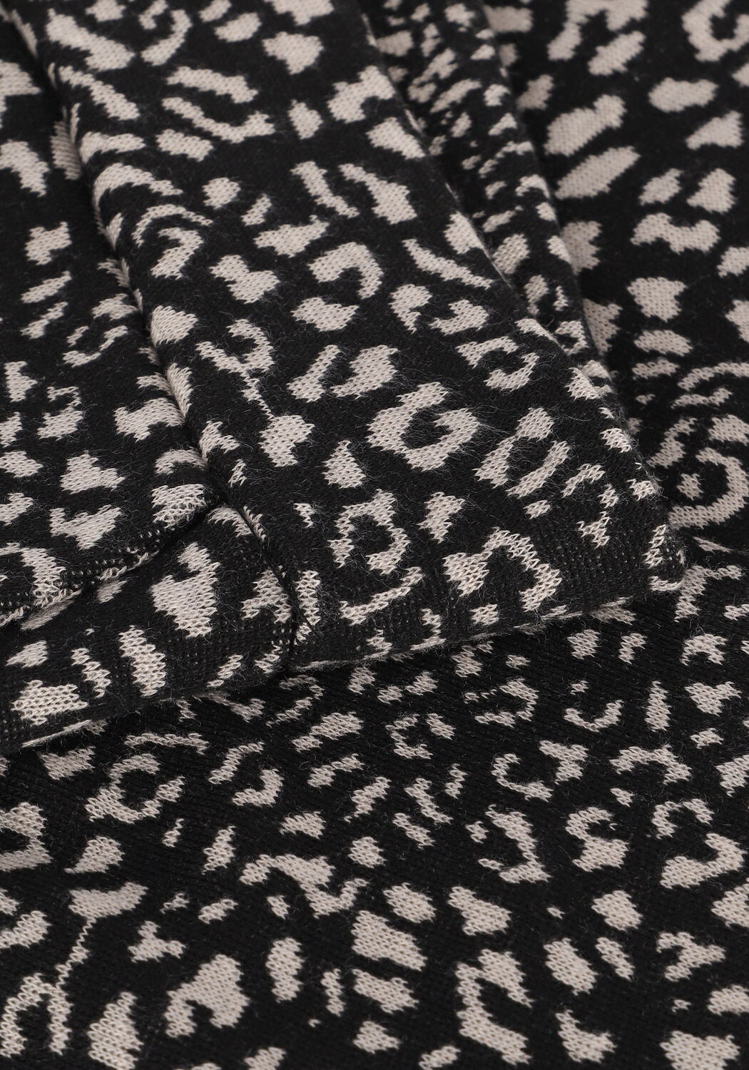 MODSTR&Ouml;M Pantalon &eacute;vas&eacute; OMARI PANTS en noir - large