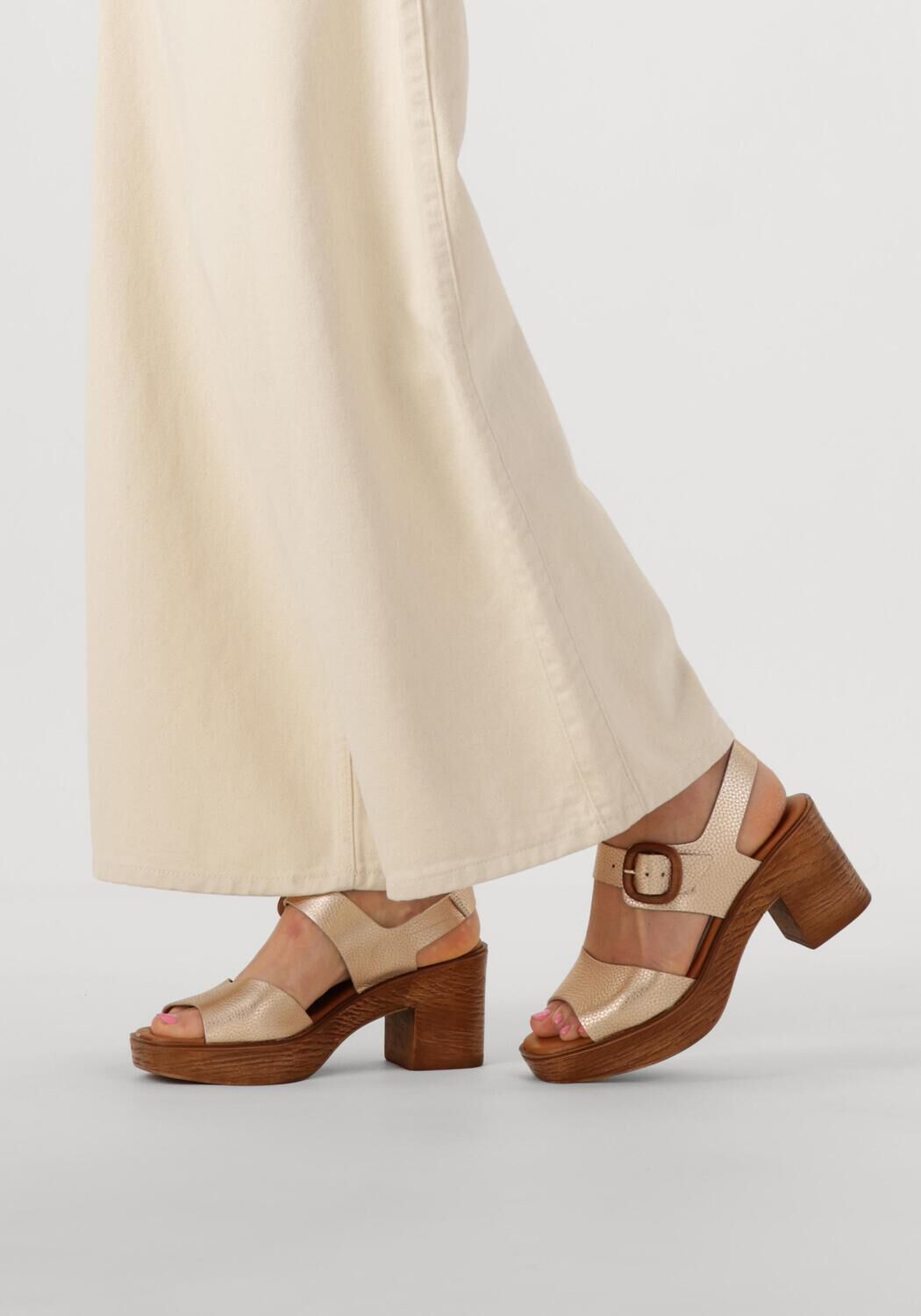 STEFANO LAURAN Sandales &agrave; talons 930 Dor&eacute; - large