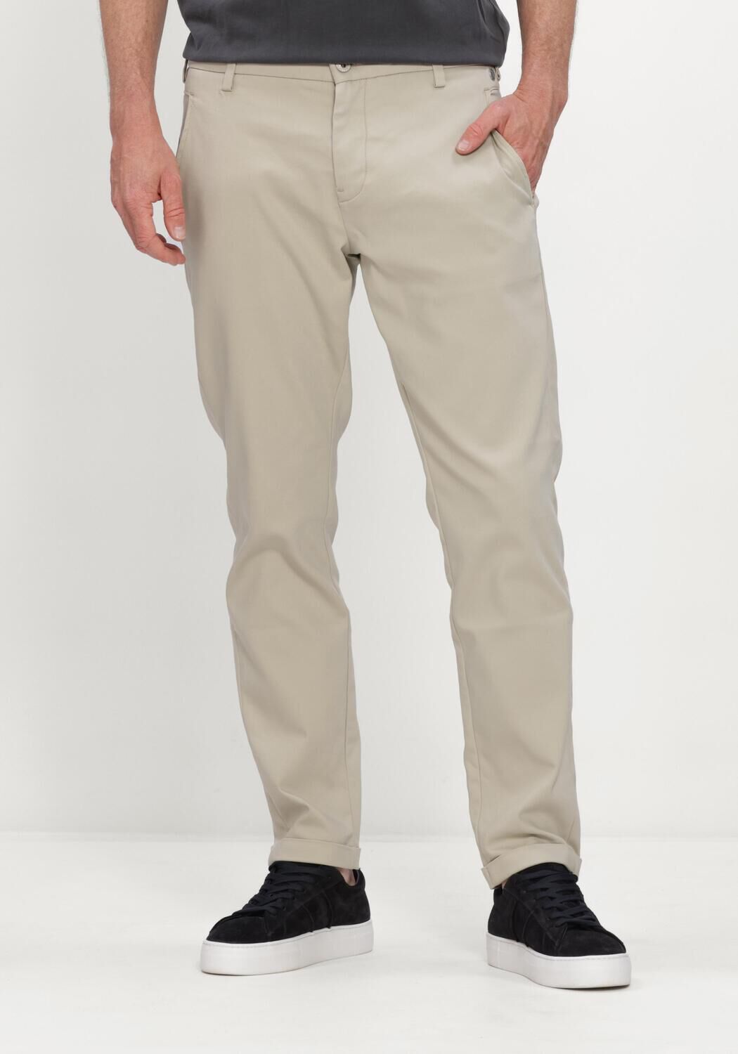 CAST IRON Pantalons longs CYLAS TAPERED CHINO MEGDA POWER Sable - large