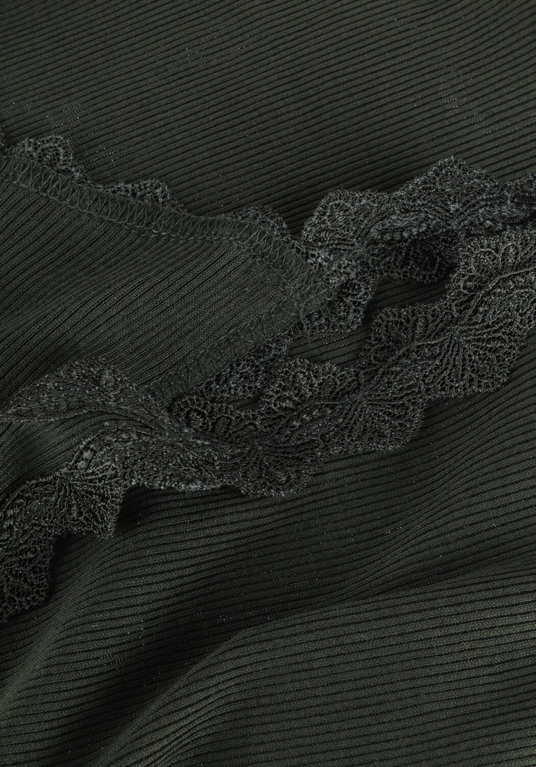 Groene CC HEART Top SILK LACE CAMISOLE - large