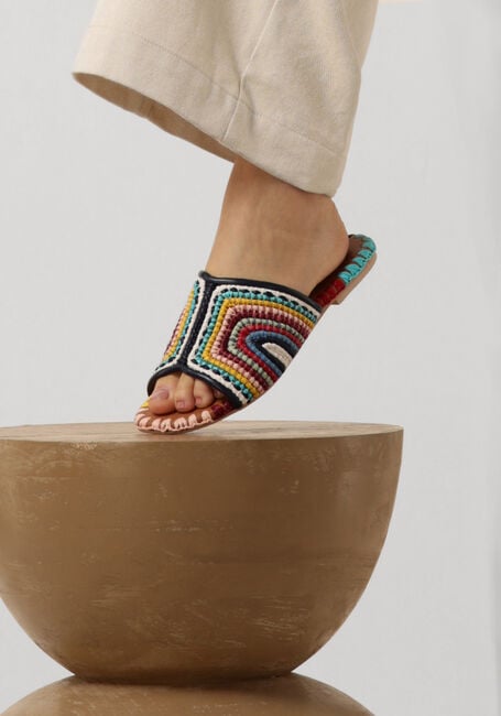 TORAL BETTY Tongs en multicolore - large