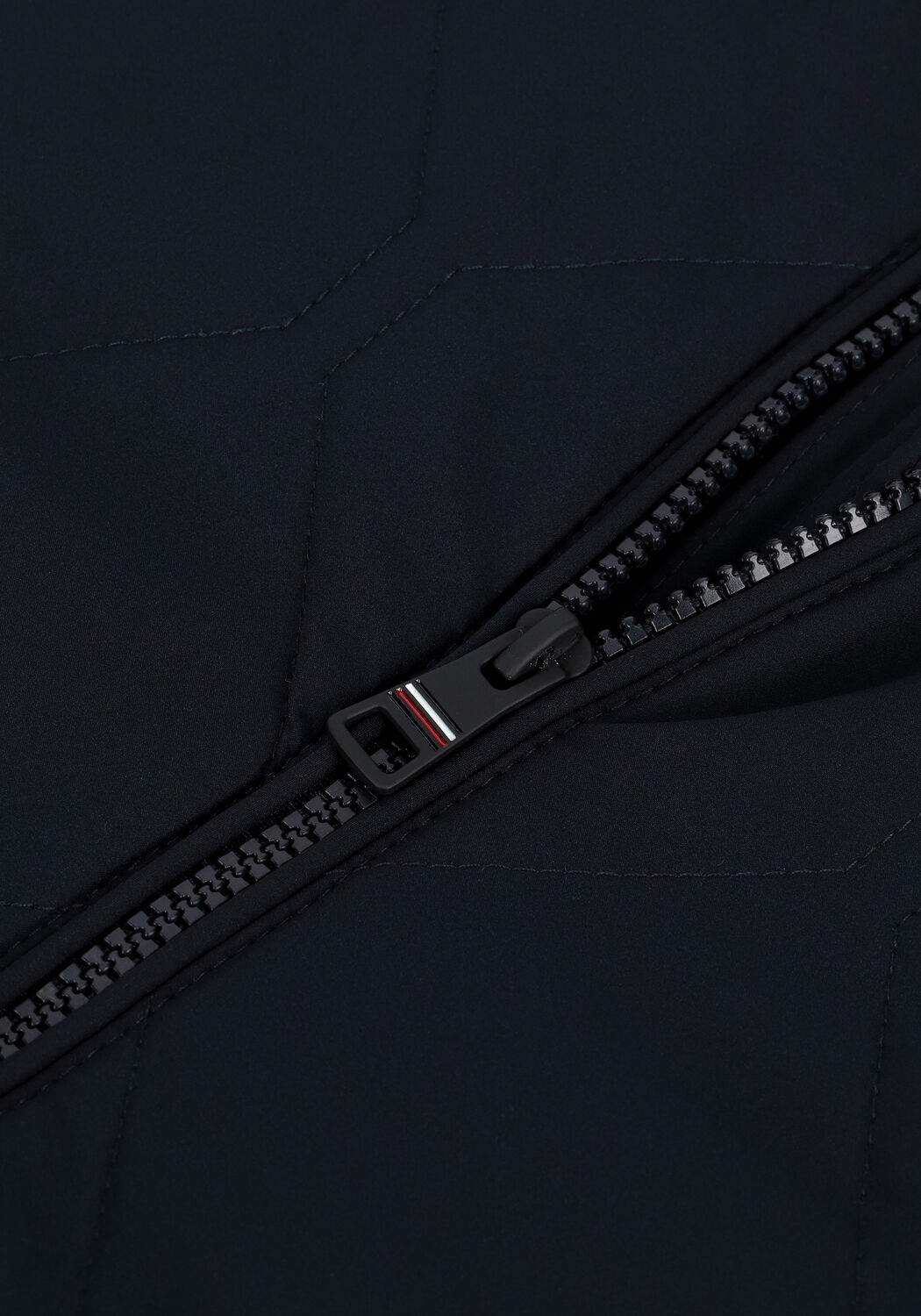 Donkerblauwe TOMMY HILFIGER Jack DIAMOND QUILTED BOMBER - large