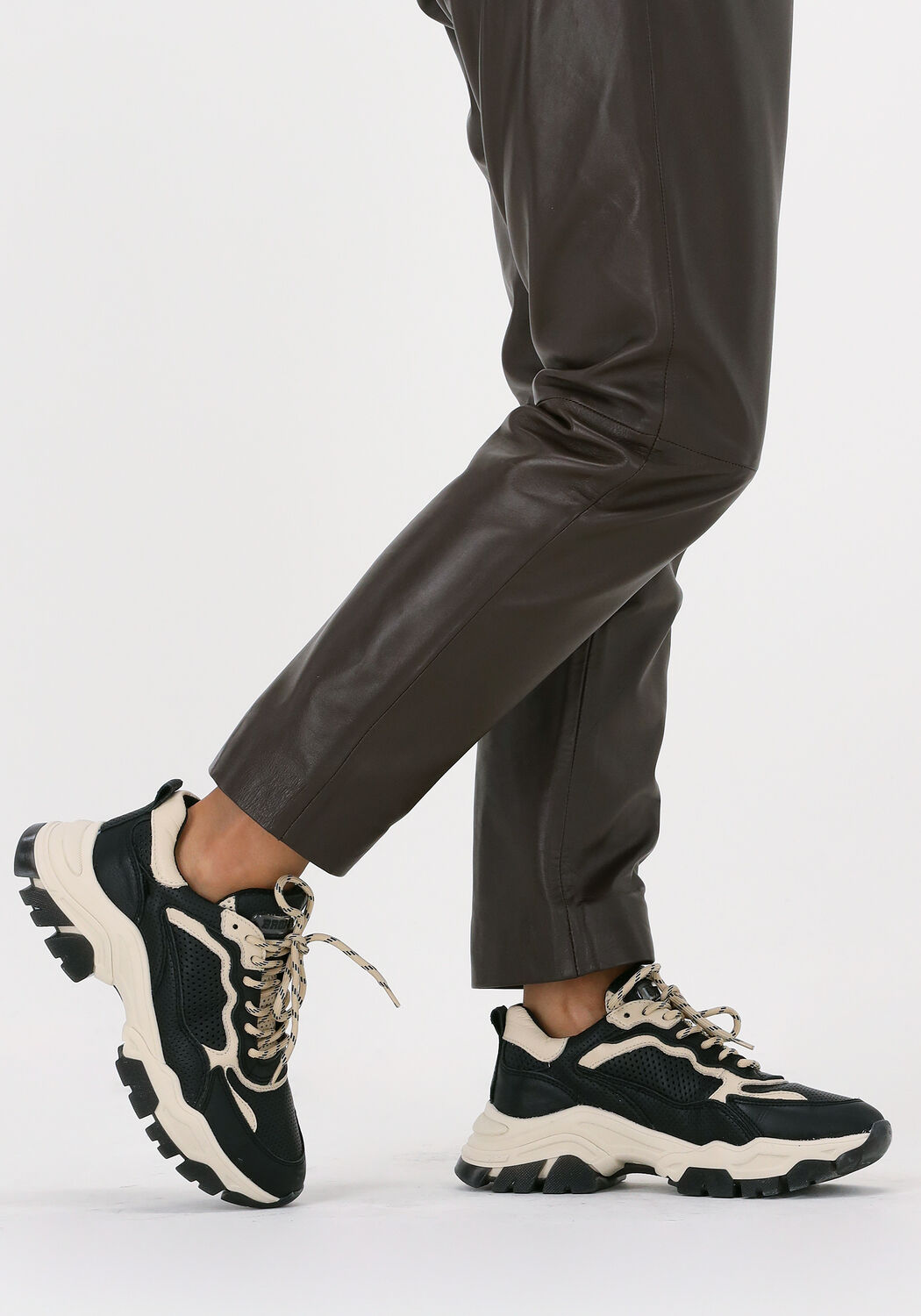 Zwarte BRONX Sneakers TAYKE-OVER 66366 - large