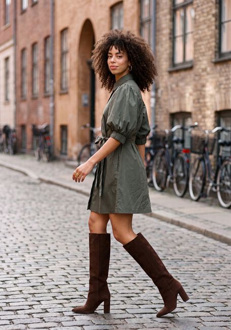 NEO NOIR Robe midi SERENE POPLIN DRESS en vert - large
