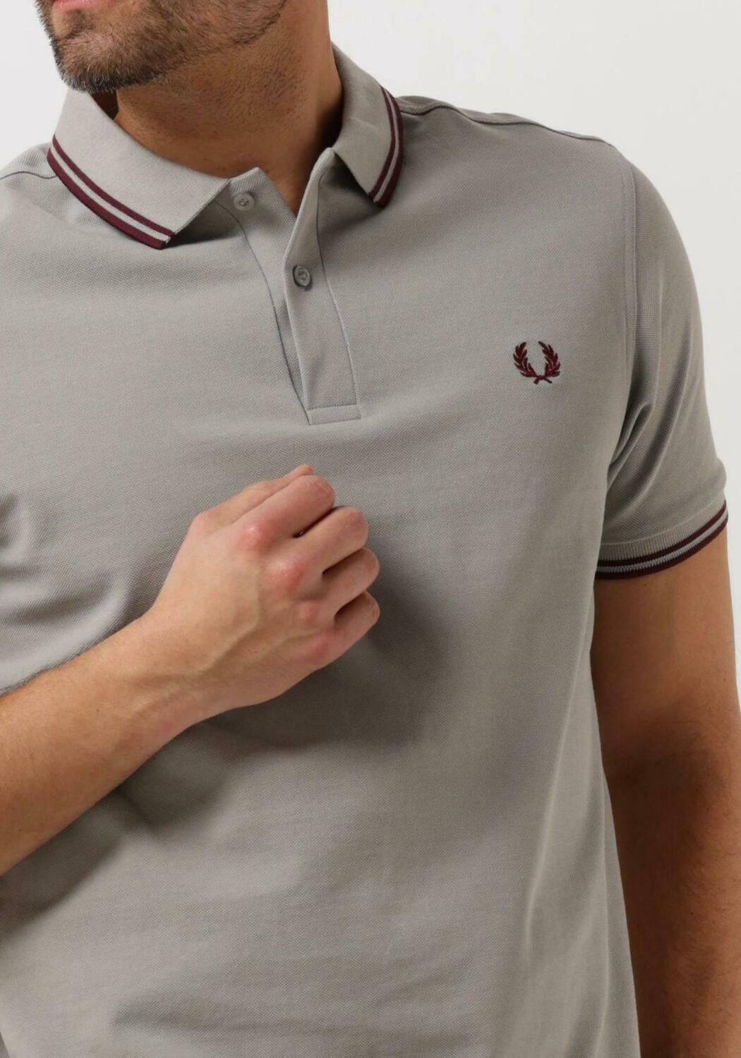 FRED PERRY Polo TWIN TIPPED FRED PERRY SHIRT Gris clair Omoda