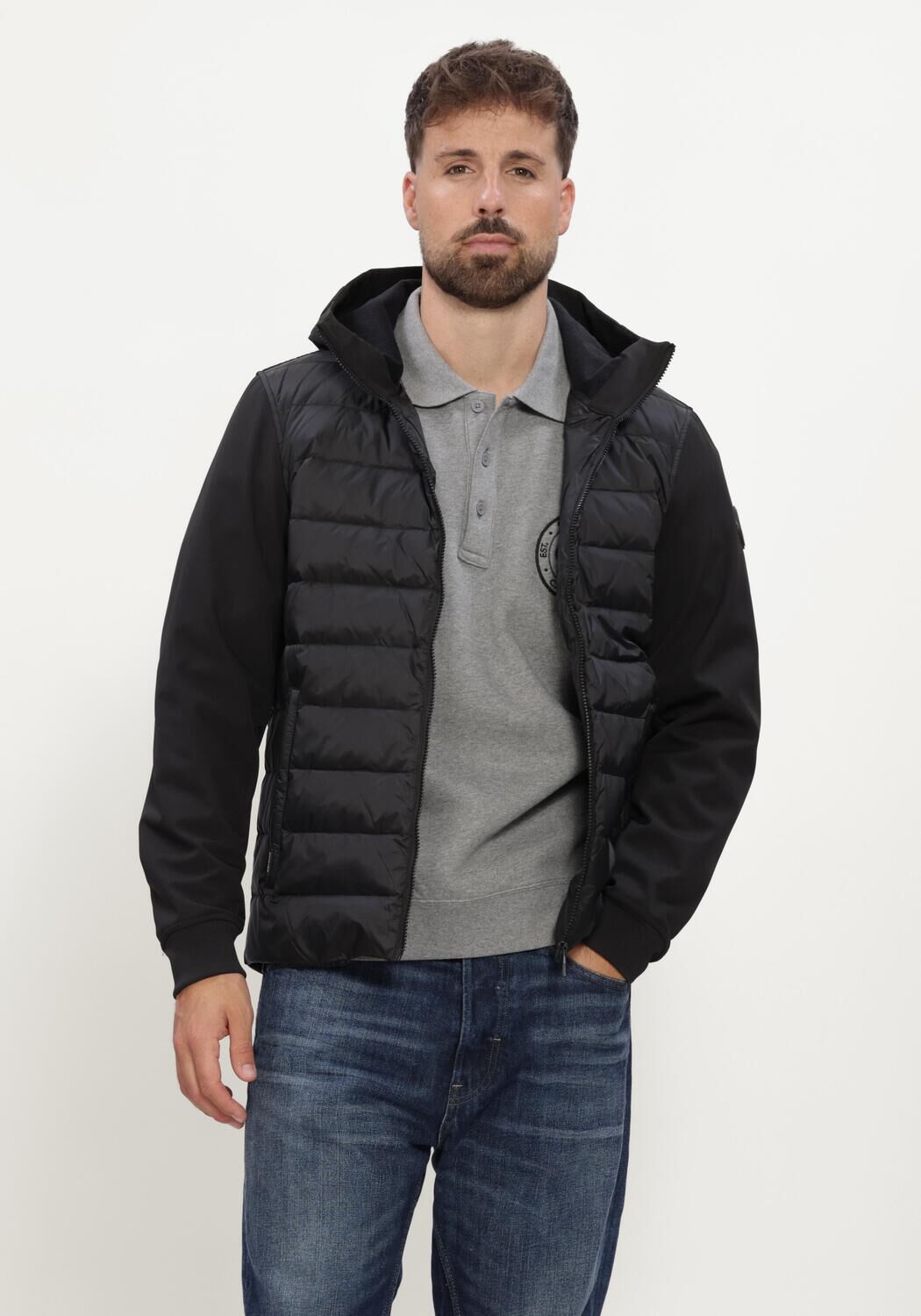 AIRFORCE Veste matelass&eacute; HOODED COVE JACKET en noir - large