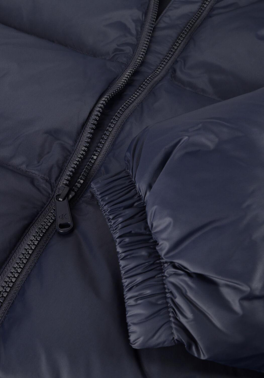 CALVIN KLEIN Veste matelass&eacute; ESSENTIAL MIDWEIGHT LONG PUFFER en bleu - large