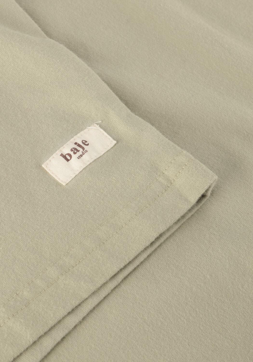 BAJE STUDIO T-shirt PERTH en vert - large