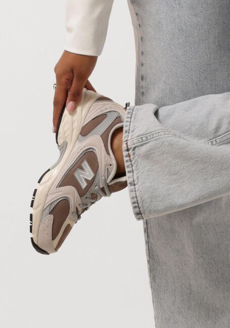 Bruine NEW BALANCE Sneakers MR530 D Bruine NEW BALANCE Sneakers MR530 D - large