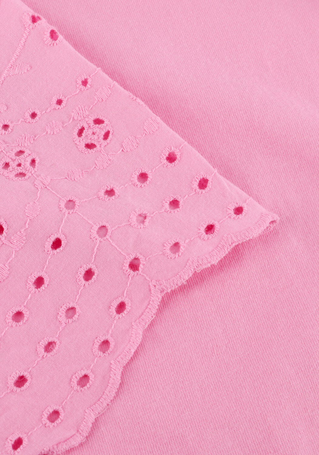 Y.A.S. T-shirt YASLEX SS TOP W. EMB SLEEVES en rose - large