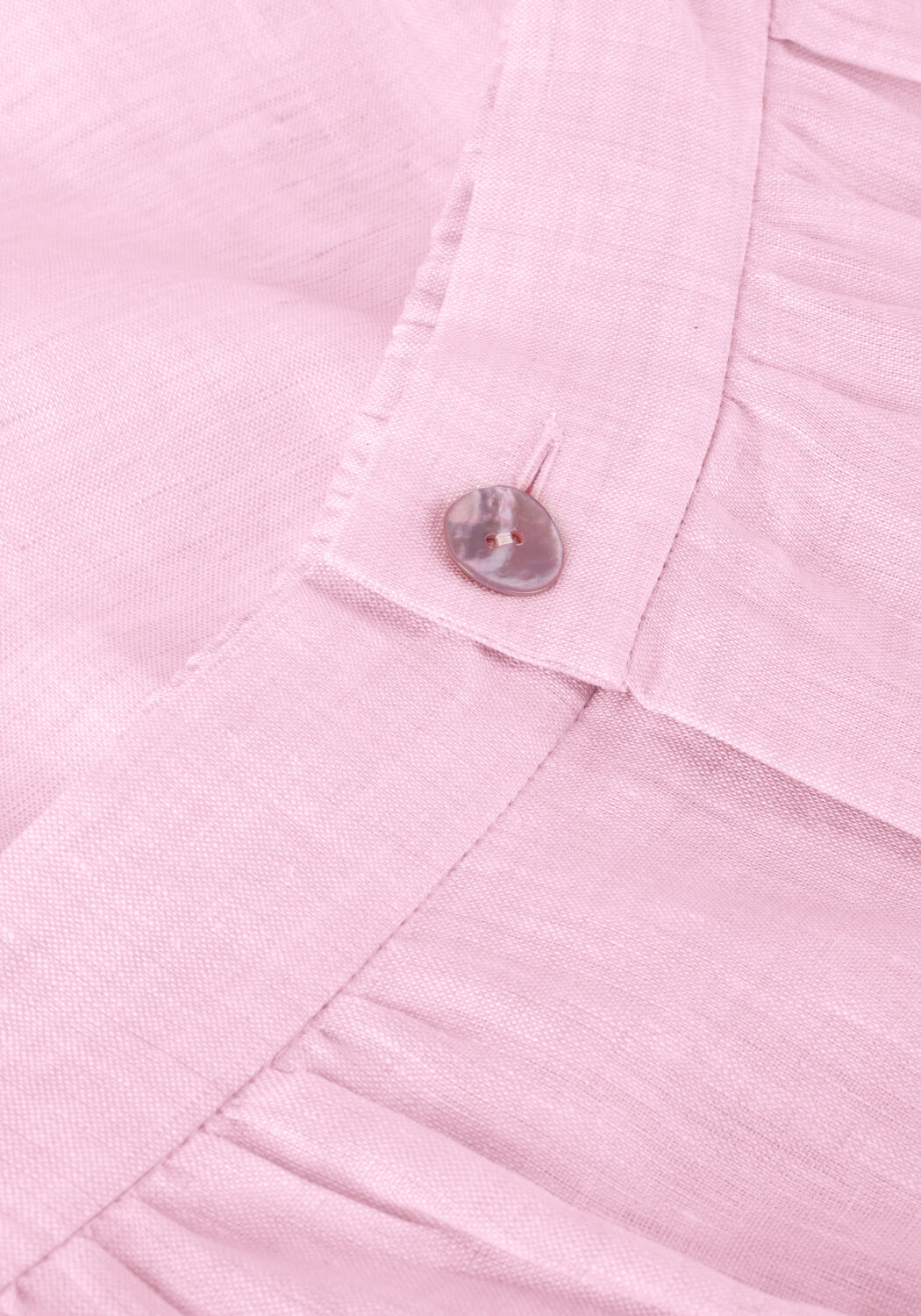 RESORT FINEST Pantalon courte BERMUDA en rose - large