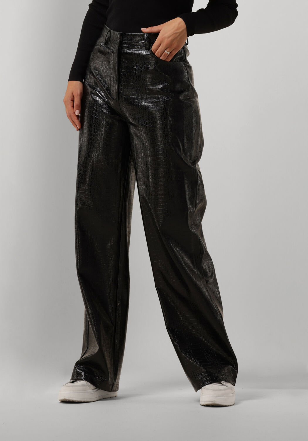 Zwarte OMODA ATELIER Wijde broek X NINA LAAV Omoda