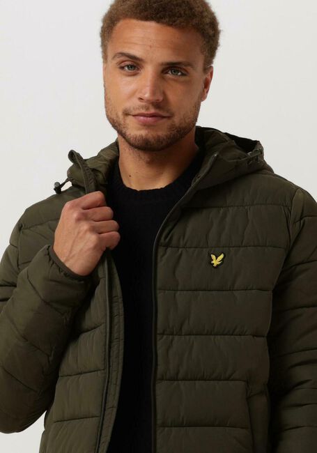 LYLE & SCOTT Veste matelassé LIGHTWEIGHT PUFFER JACKET en vert - large