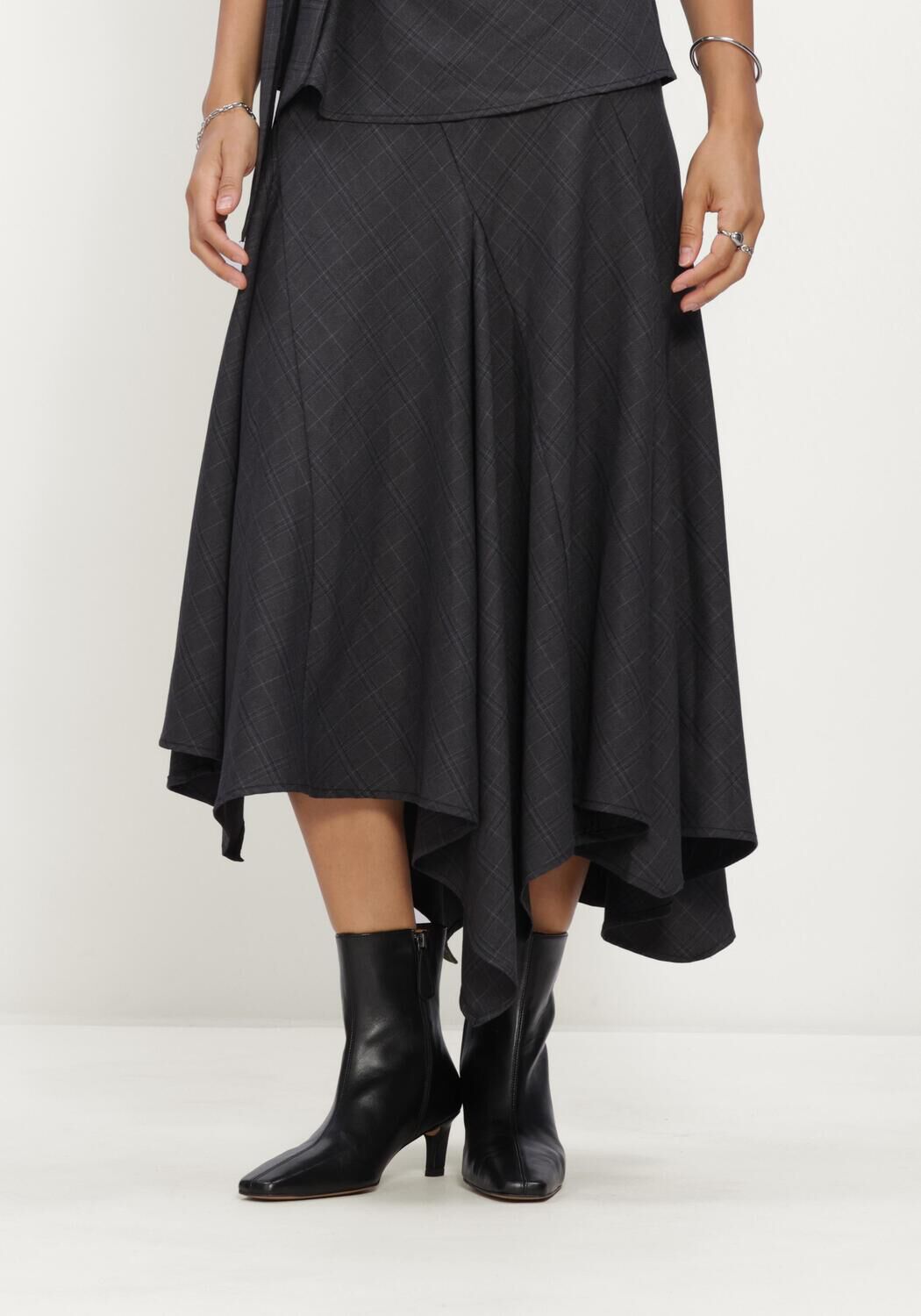 CO'COUTURE Jupe midi ELORACC CHECK ASYM SKIRT Gris fonc&eacute; - large
