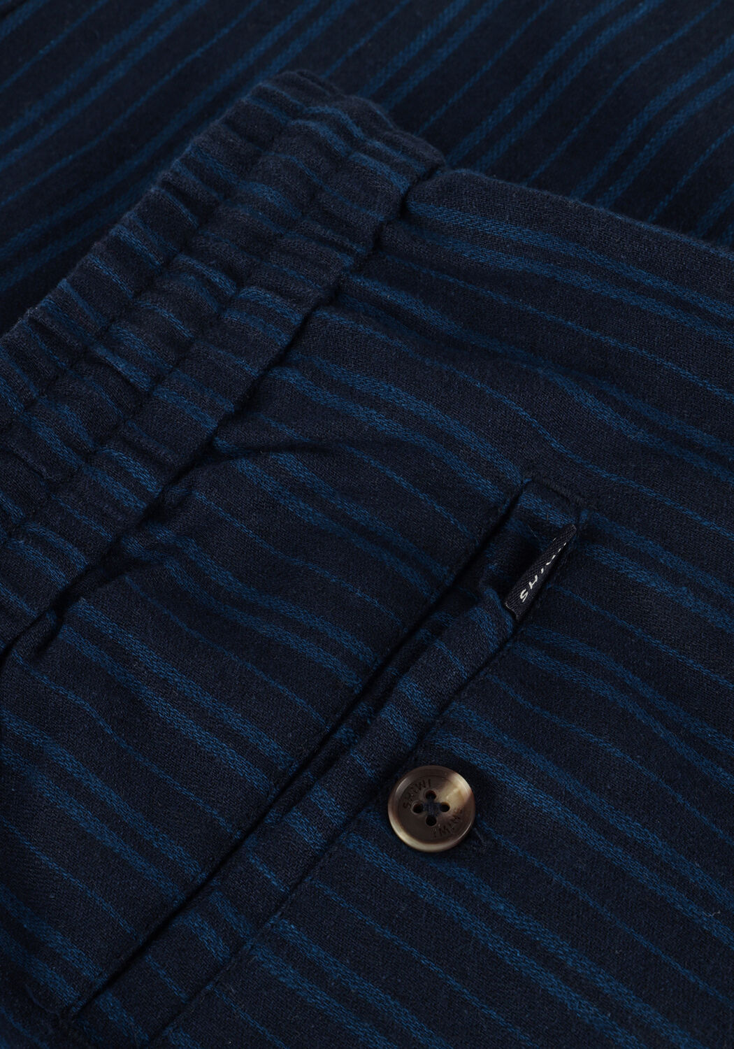 SHIWI Pantalon courte MEN LEWIS LINEN SHORTS YAM DYE STRIPES Bleu fonc&eacute; - large