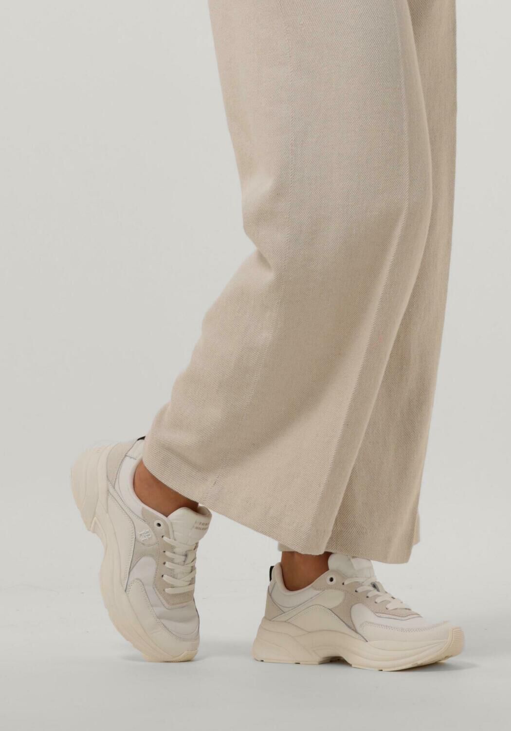 Witte TOMMY HILFIGER Sneakers ELEVATED CHUNKY RUNNER - large