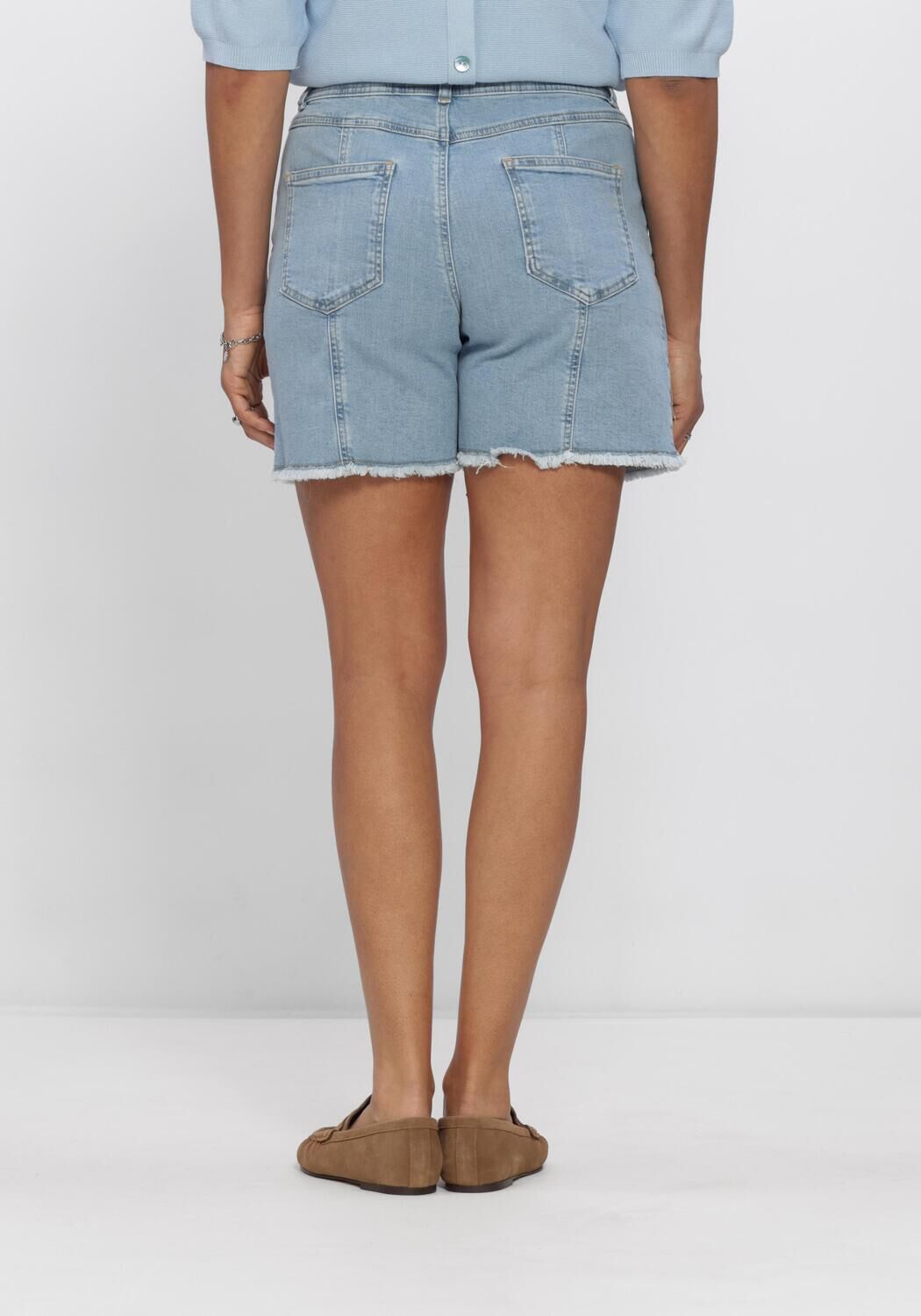 NUKUS Pantalon courts TANYA SHORT RUFFLE Bleu clair - large