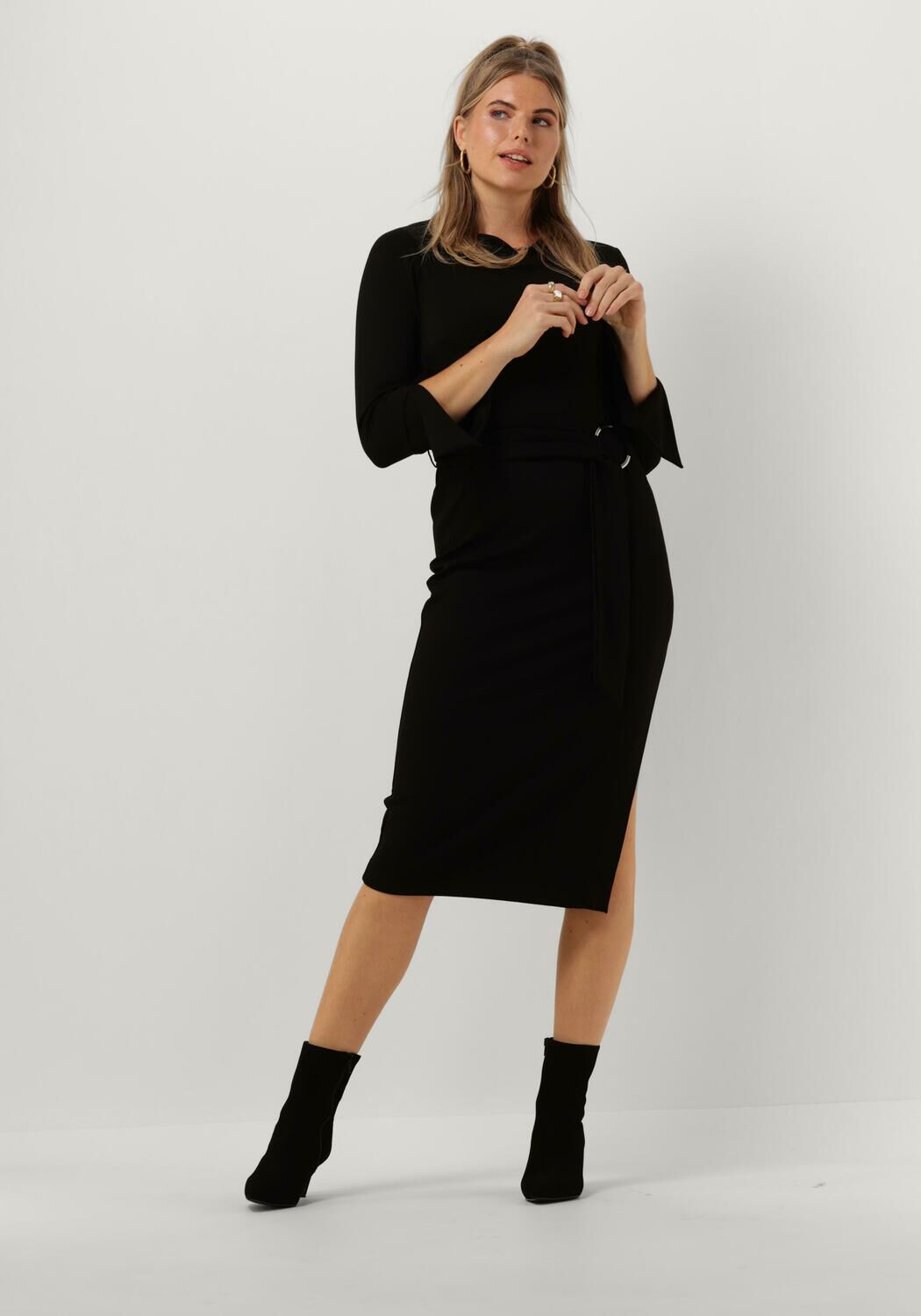 Zwarte ANA ALCAZAR Midi jurk TIGHT DRESS Omoda