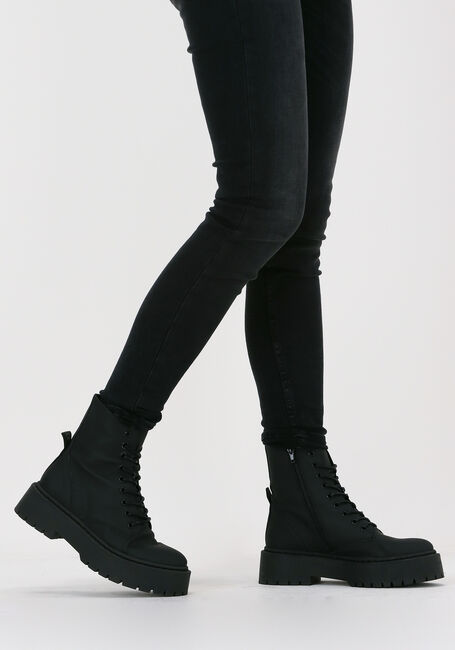 STEVE MADDEN Bottines à lacets SKYLAR en noir - large