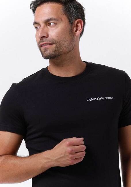 CALVIN KLEIN T-shirt CHEST INSTITUTIONAL en noir - large