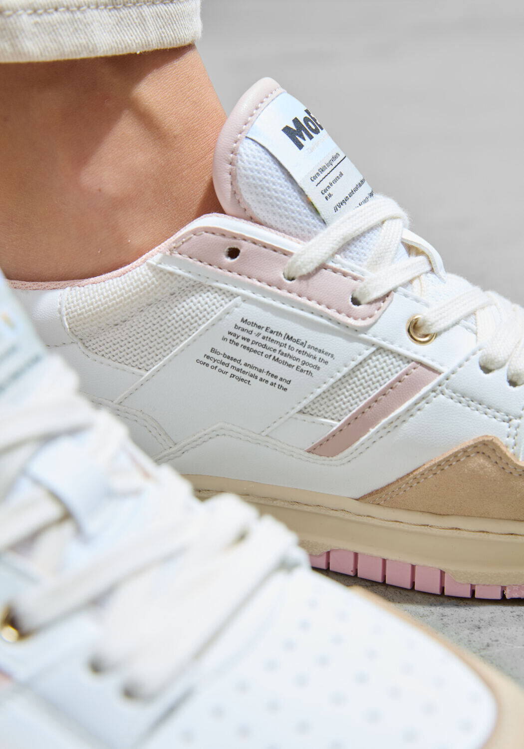 MoEa MOEA-BASGN Baskets en blanc - large