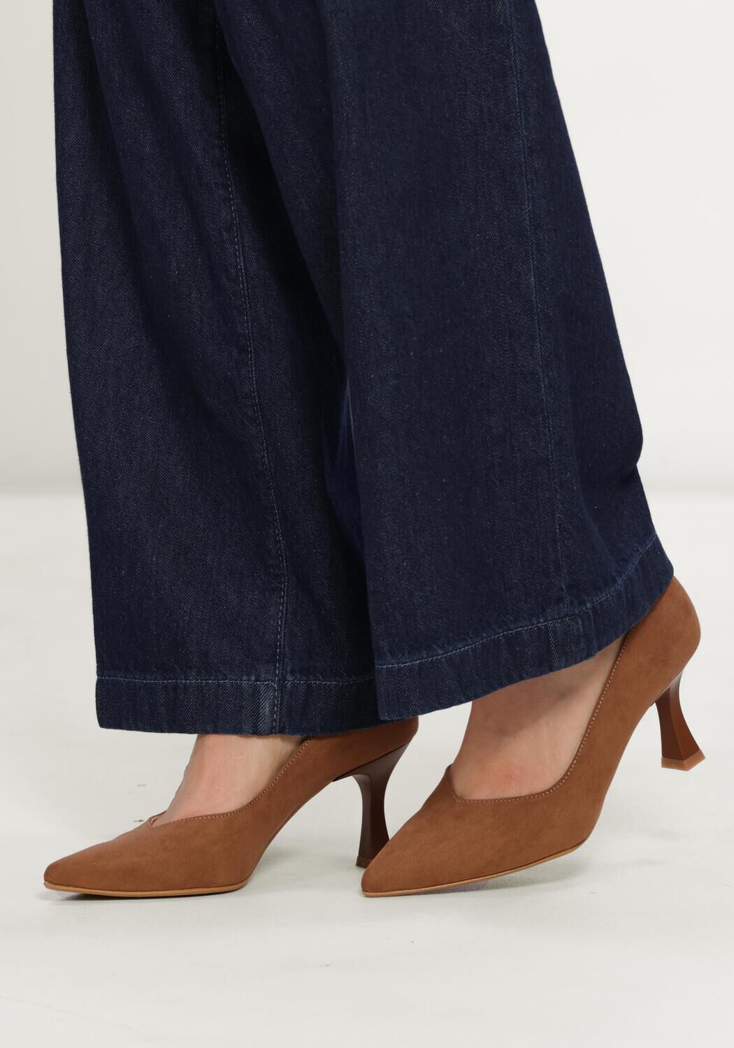 NOTRE-V Escarpins 2333S en taupe - large