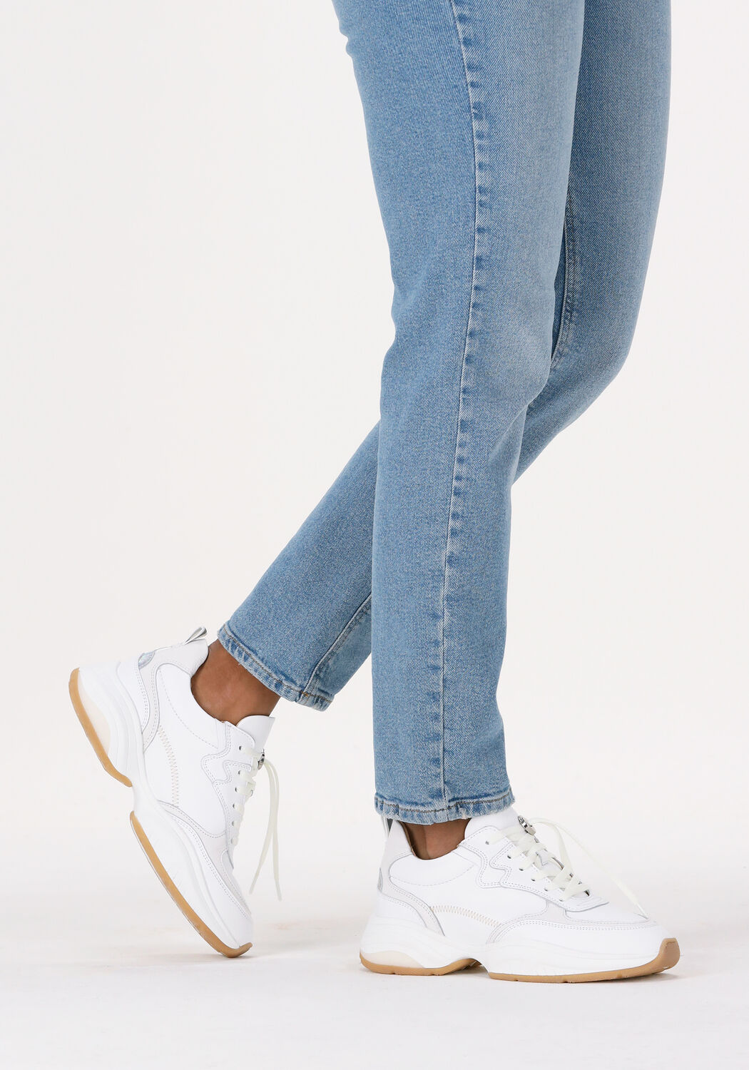 VIA VAI Baskets basses PEPPER JYLL en blanc - large