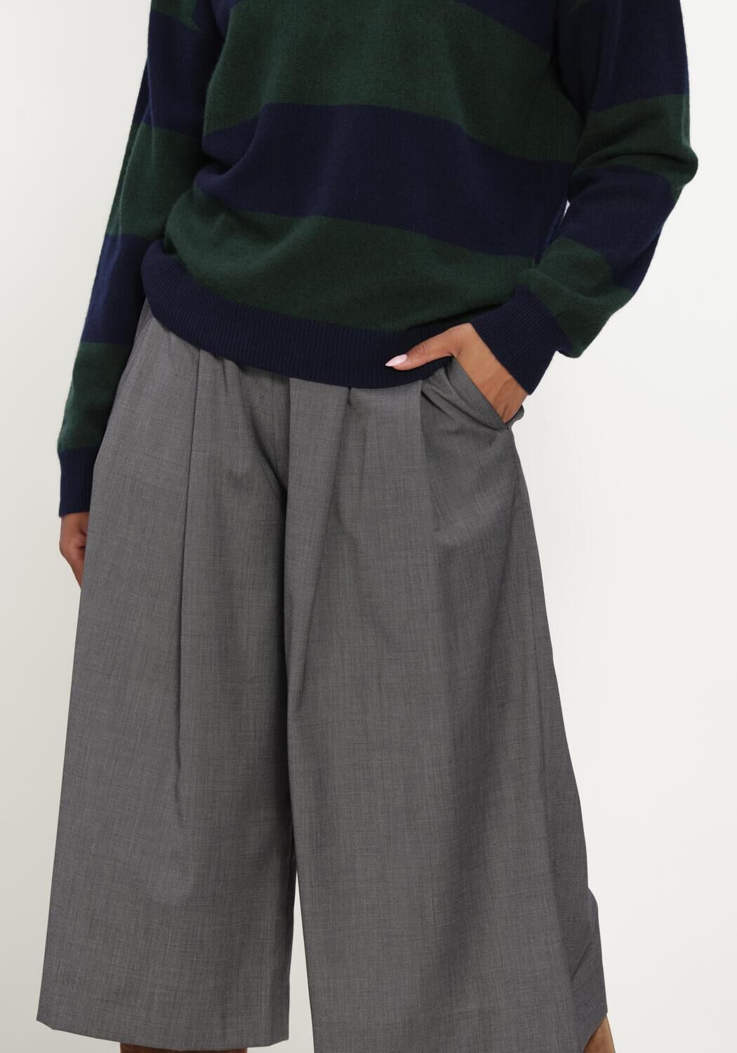 BY-BAR Pantalon large MOWI BERMUDA SHORTS en gris - large