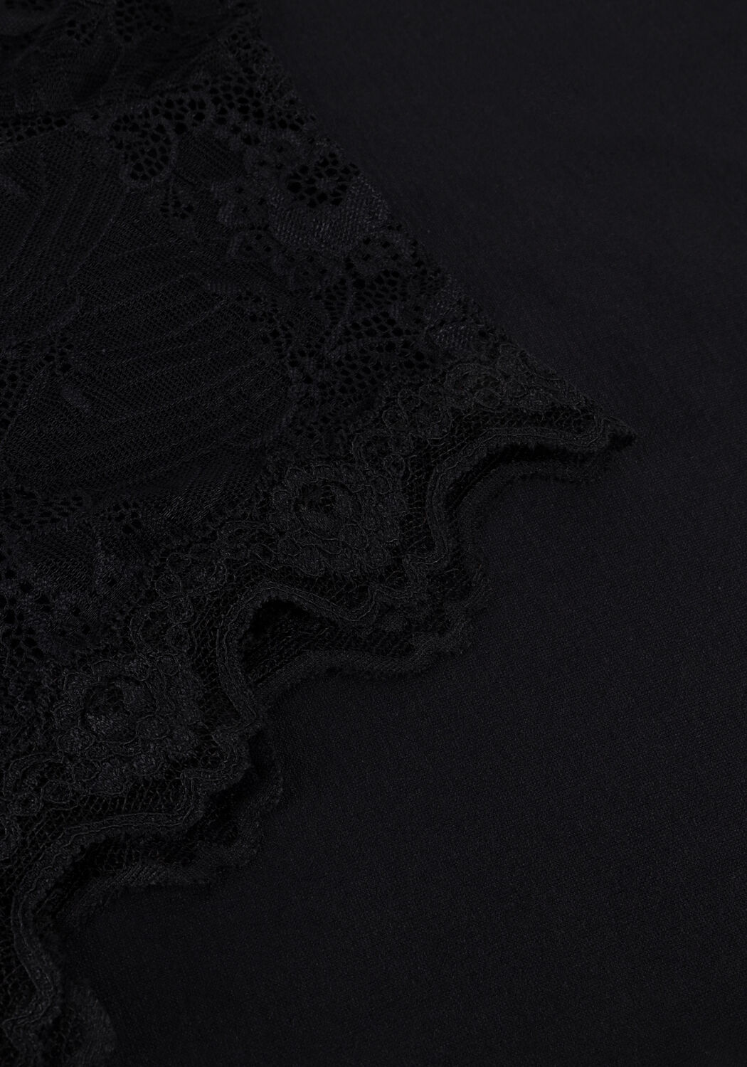 MINUS Haut VANESSA HIGH NECK en noir - large