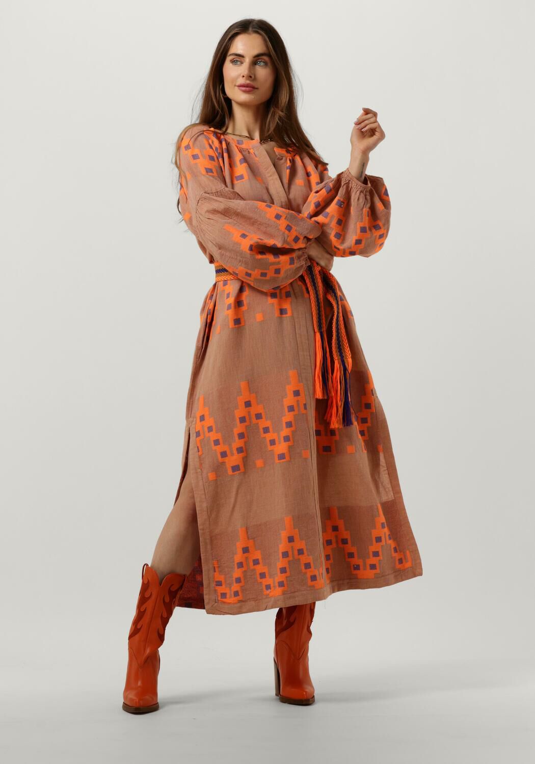 Oranje DEVOTION Maxi jurk KORALI Omoda